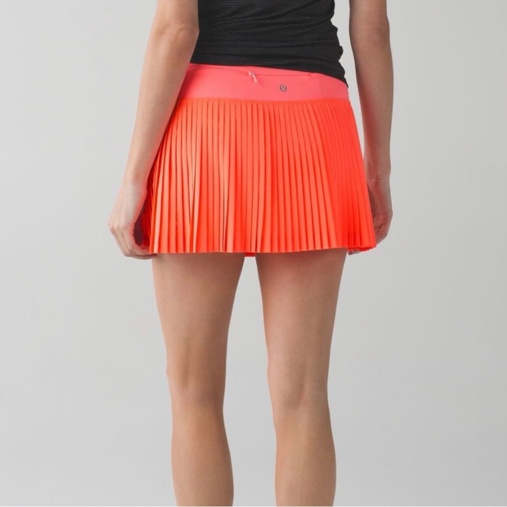 Lululemon Pleat to Street Skirt II (Grapefruit)
